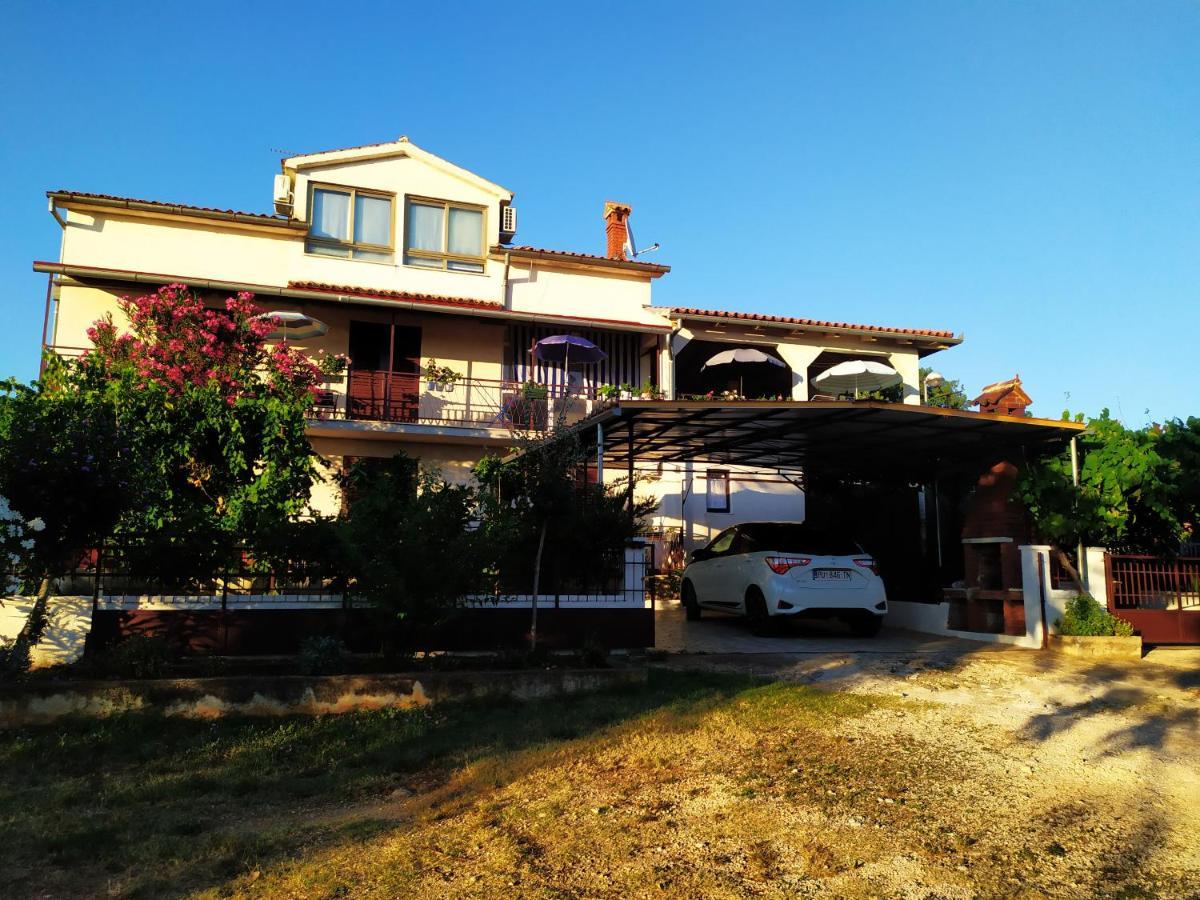 Apartments Gabriela Porec Luaran gambar