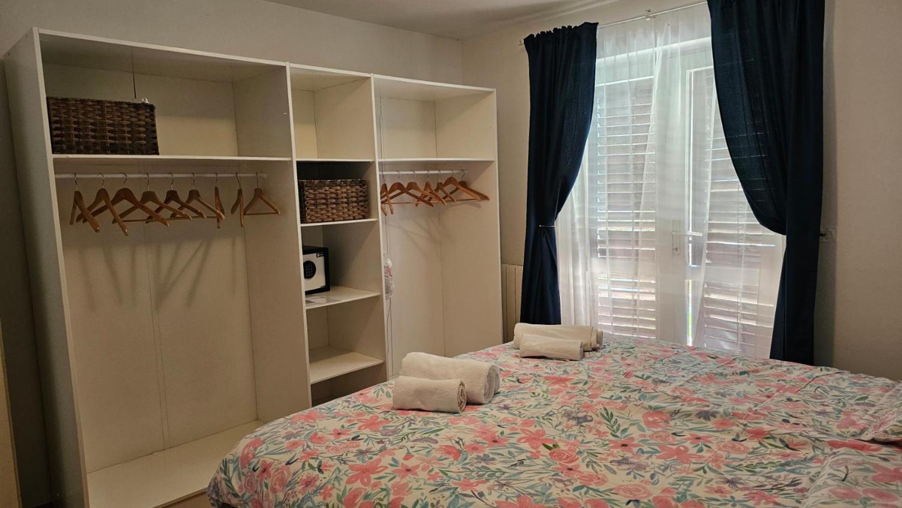 Apartments Gabriela Porec Bilik gambar